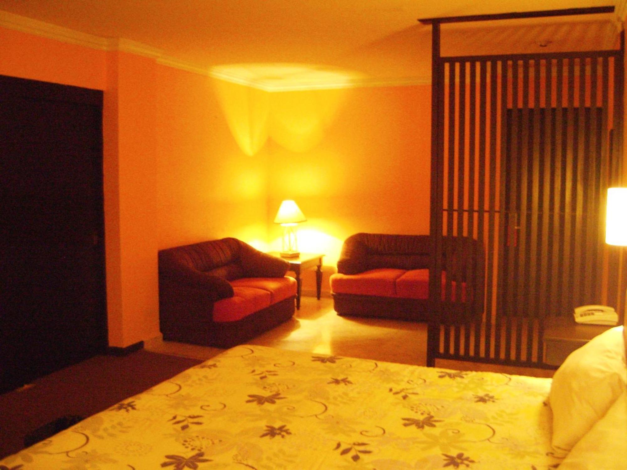 Hotel Le-Gar Monterrey Zewnętrze zdjęcie
